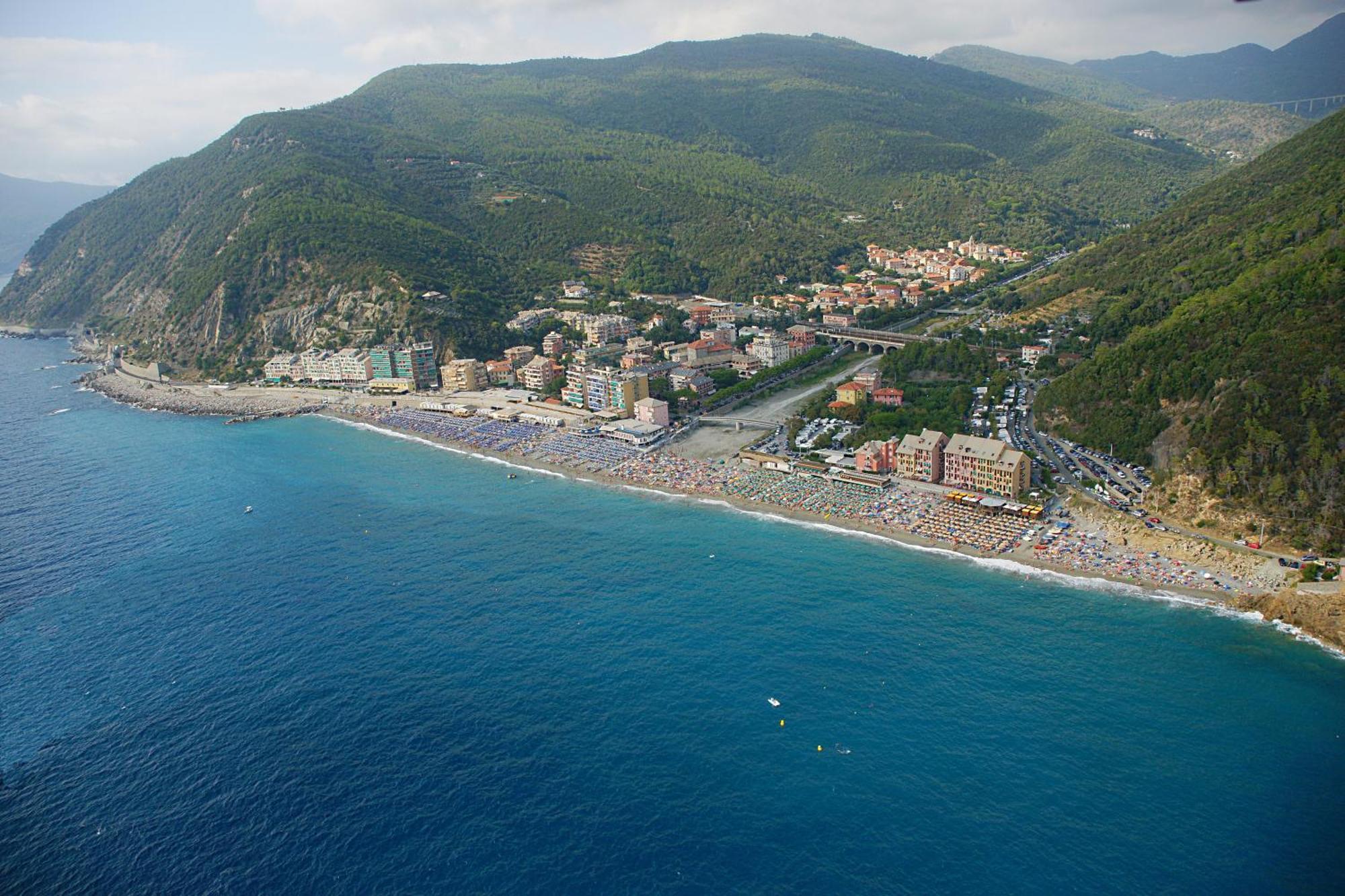 Hotel Bagni Arcobaleno Deiva Marina Buitenkant foto